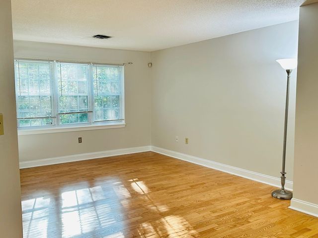 450 Brookside Dr B, Andover, MA 01810