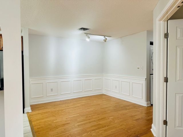 450 Brookside Dr B, Andover, MA 01810