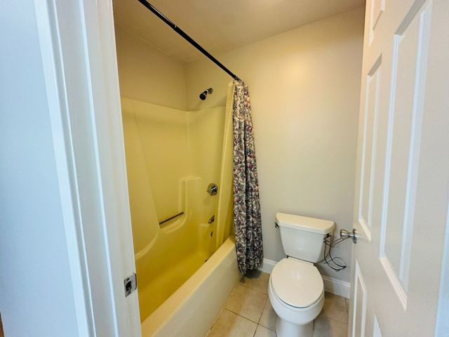 450 Brookside Dr B, Andover, MA 01810