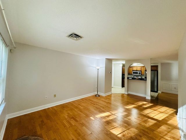 450 Brookside Dr B, Andover, MA 01810
