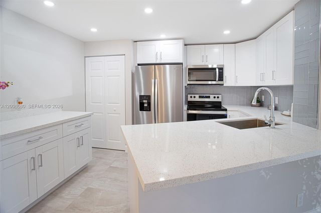 7527 S Oriole Boulevard 101, Delray Beach, FL 33446