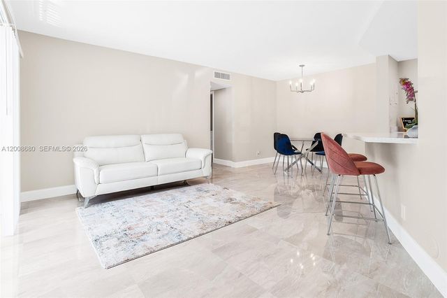 7527 S Oriole Boulevard 101, Delray Beach, FL 33446