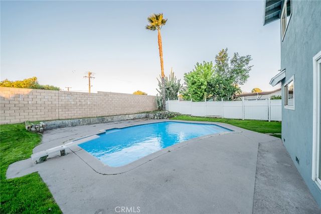 1270 N Rosalind Avenue, Rialto, CA 92376