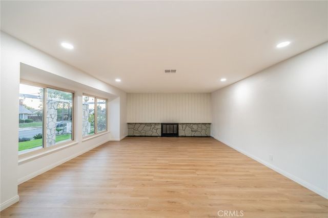 1270 N Rosalind Avenue, Rialto, CA 92376