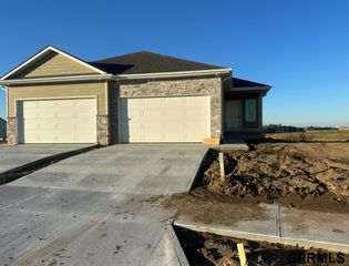 11708 S 125 Street, Papillion, NE 68046