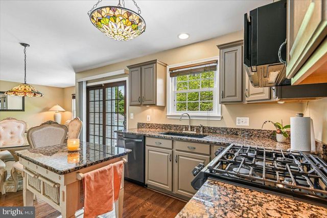 1102 CALLISTO CT, Gambrills, MD 21054