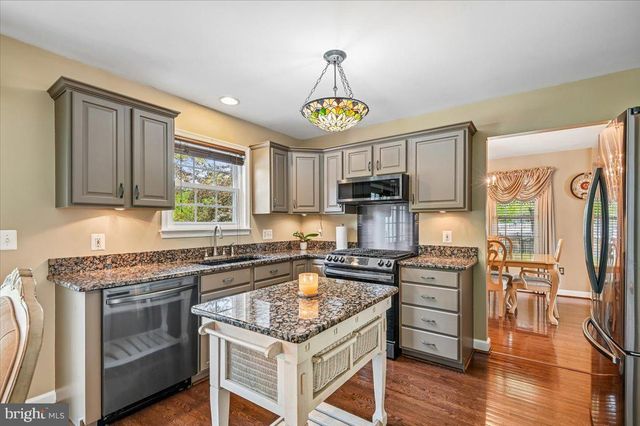 1102 CALLISTO CT, Gambrills, MD 21054