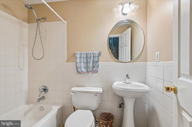 1102 CALLISTO CT, Gambrills, MD 21054