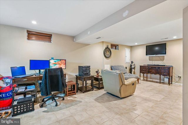 1102 CALLISTO CT, Gambrills, MD 21054