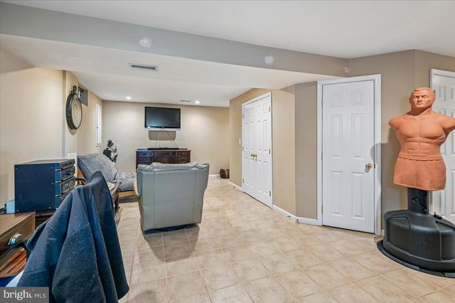 1102 CALLISTO CT, Gambrills, MD 21054