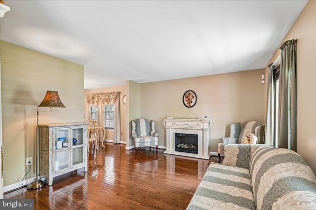 1102 CALLISTO CT, Gambrills, MD 21054