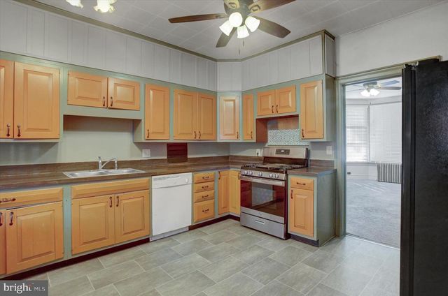 425 LINCOLN WAY WEST, Chambersburg, PA 17202