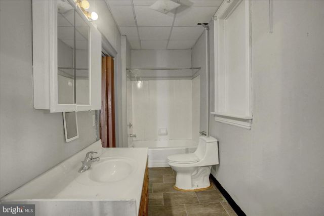 425 LINCOLN WAY WEST, Chambersburg, PA 17202