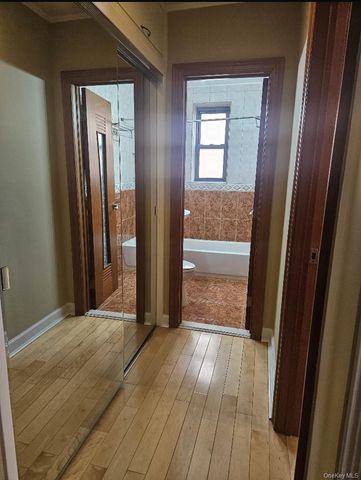 105-15 66 Avenue 3F, Forest Hills, NY 11375