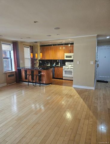 105-15 66 Avenue 3F, Forest Hills, NY 11375