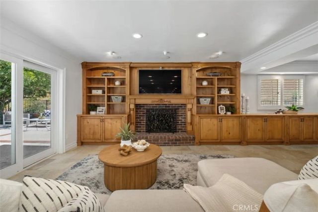 5780 E River Valley Trail, Anaheim, CA 92807