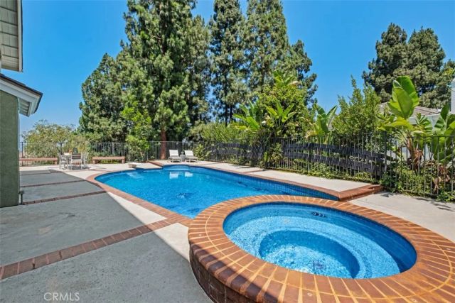 5780 E River Valley Trail, Anaheim, CA 92807