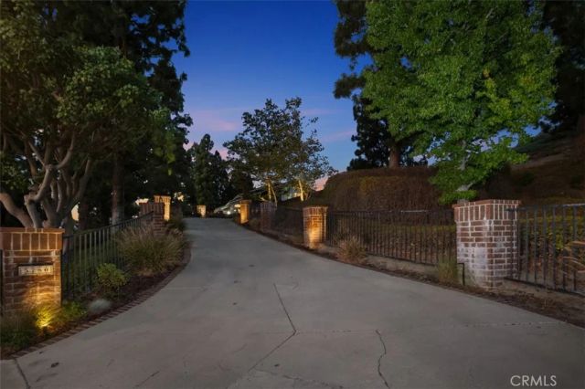 5780 E River Valley Trail, Anaheim, CA 92807