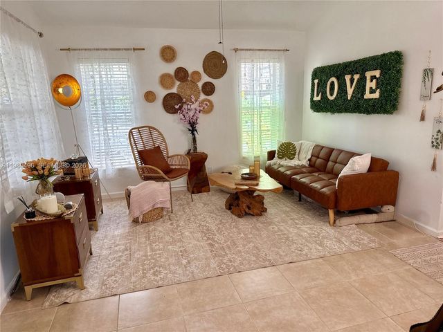 415 32nd St 1, West Palm Beach, FL 33407