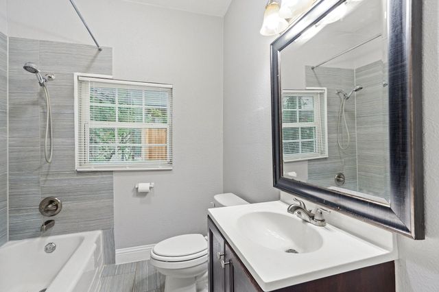 412 Chicago Avenue, Fort Worth, TX 76103