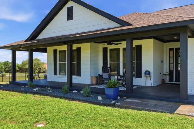410 Mustang Mesa, Liberty Hill, TX 78642