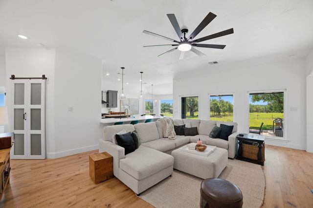 410 Mustang Mesa, Liberty Hill, TX 78642