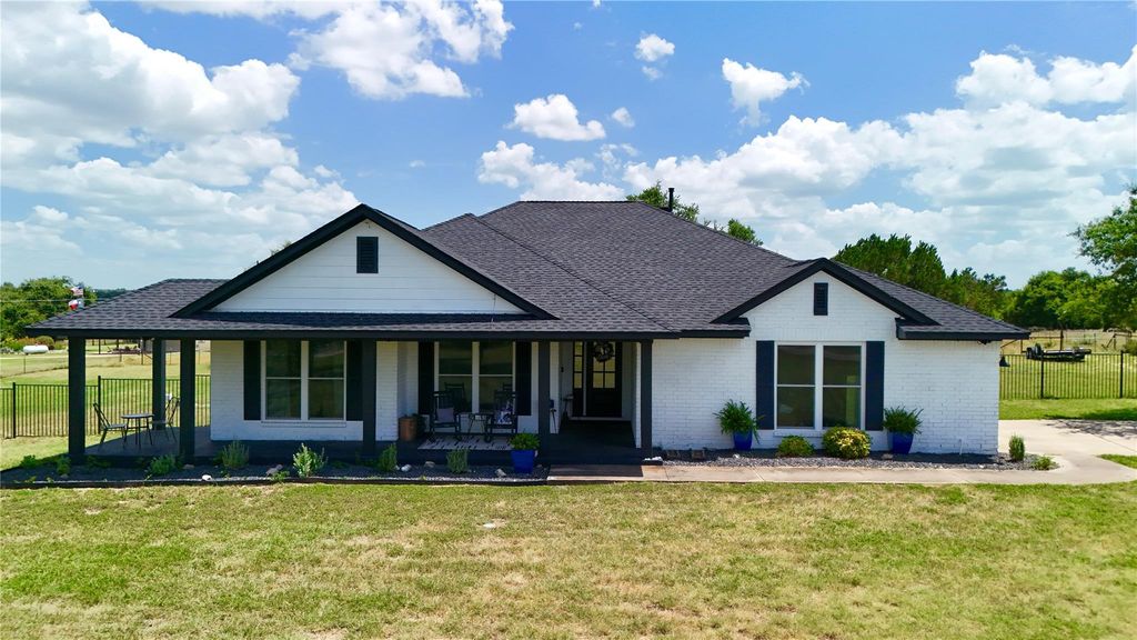 410 Mustang Mesa, Liberty Hill, TX 78642