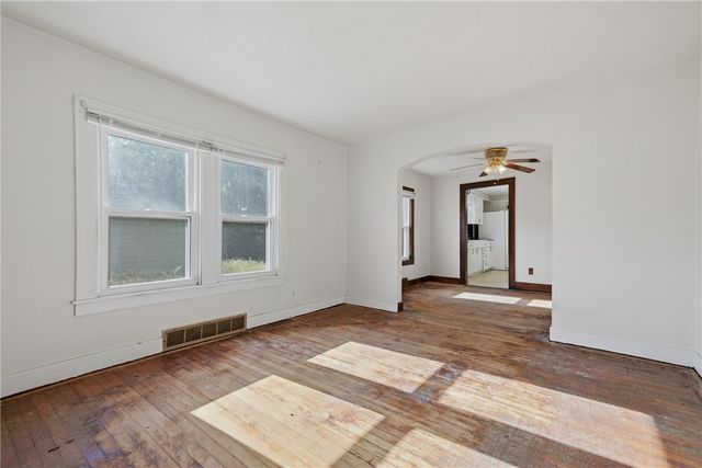 118 E Fairmont Ave, New Castle, PA 16105