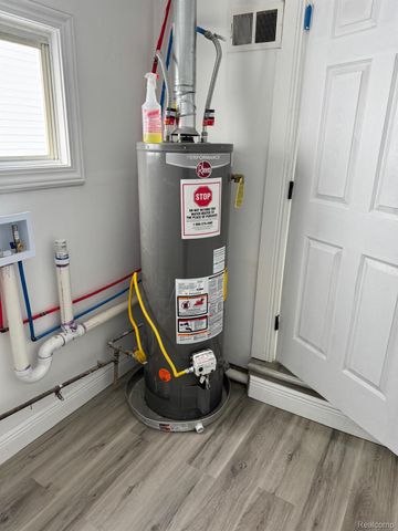 7236 Studebaker Avenue, Warren, MI 48091