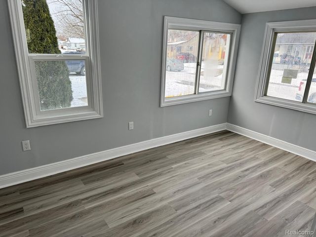 7236 Studebaker Avenue, Warren, MI 48091