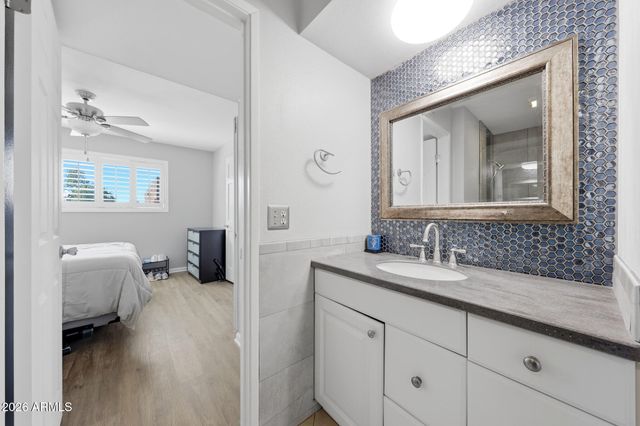 5525 E Thomas Road R 16, Phoenix, AZ 85018