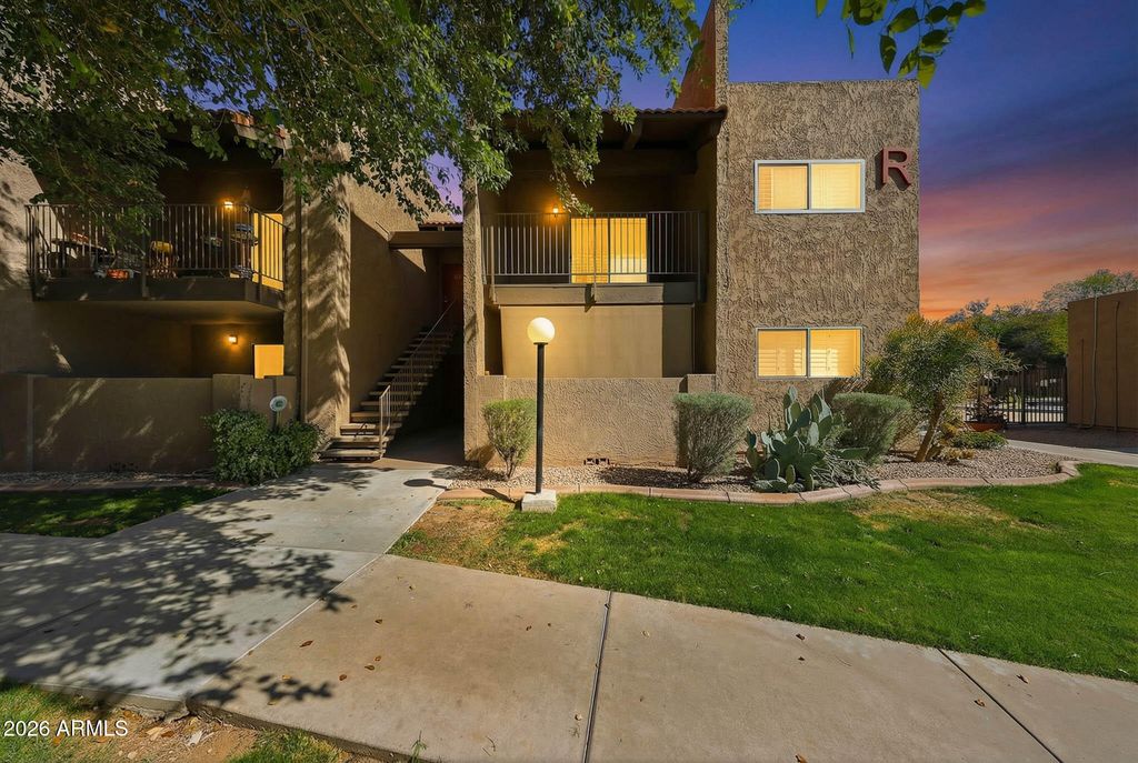 5525 E Thomas Road R 16, Phoenix, AZ 85018