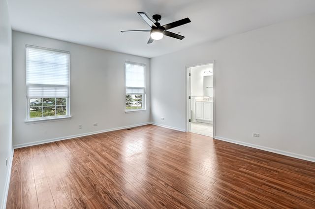 1339 Scarboro Road 605, Schaumburg, IL 60193