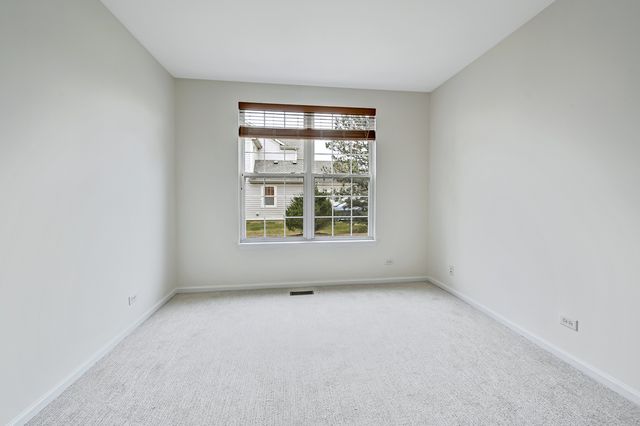 1339 Scarboro Road 605, Schaumburg, IL 60193