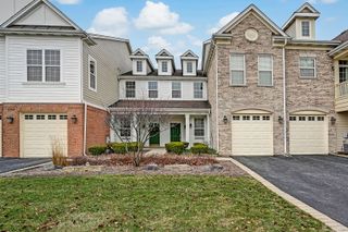 1339 Scarboro Road 605, Schaumburg, IL 60193