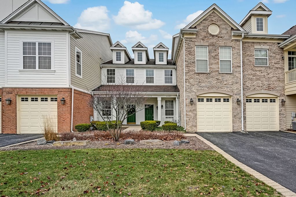 1339 Scarboro Road 605, Schaumburg, IL 60193