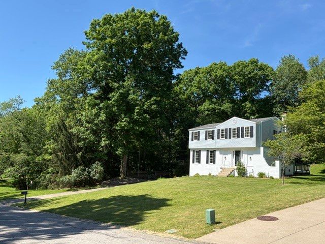 728 HEATHERGATE, Indiana Twp, PA 15238