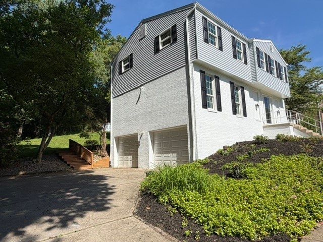 728 HEATHERGATE, Indiana Twp, PA 15238