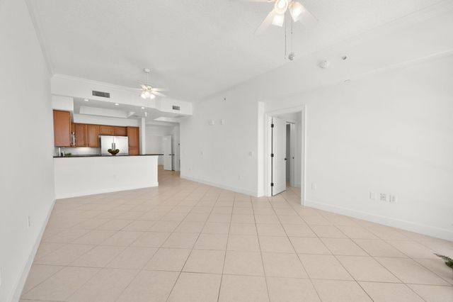 20 Orange Avenue Apt 411, Fort Pierce, FL 34950