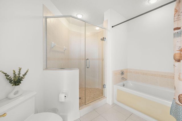 20 Orange Avenue Apt 411, Fort Pierce, FL 34950