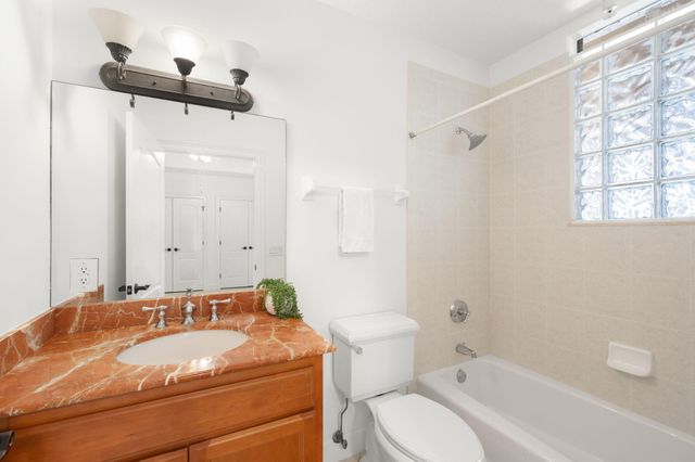 20 Orange Avenue Apt 411, Fort Pierce, FL 34950