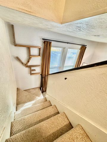 802 Hudgins ST, Smithville, TX 78957