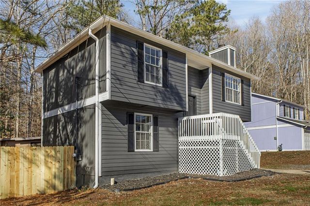 5225 Forest Downs Lane, South Fulton, GA 30349