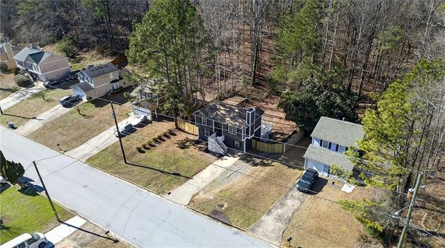 5225 Forest Downs Lane, South Fulton, GA 30349