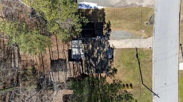 5225 Forest Downs Lane, South Fulton, GA 30349