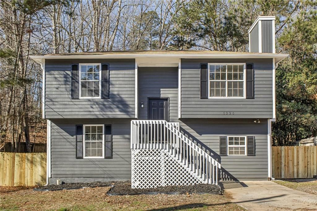 5225 Forest Downs Lane, South Fulton, GA 30349