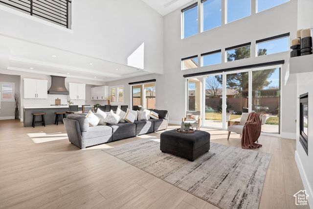 219 W ELINOR LN, Washington, UT 84780