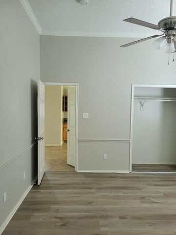8625 Douglas Avenue, Rowlett, TX 75089