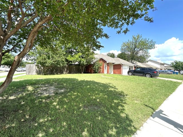 8625 Douglas Avenue, Rowlett, TX 75089