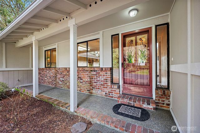 8875 Banner Road SE, Port Orchard, WA 98367